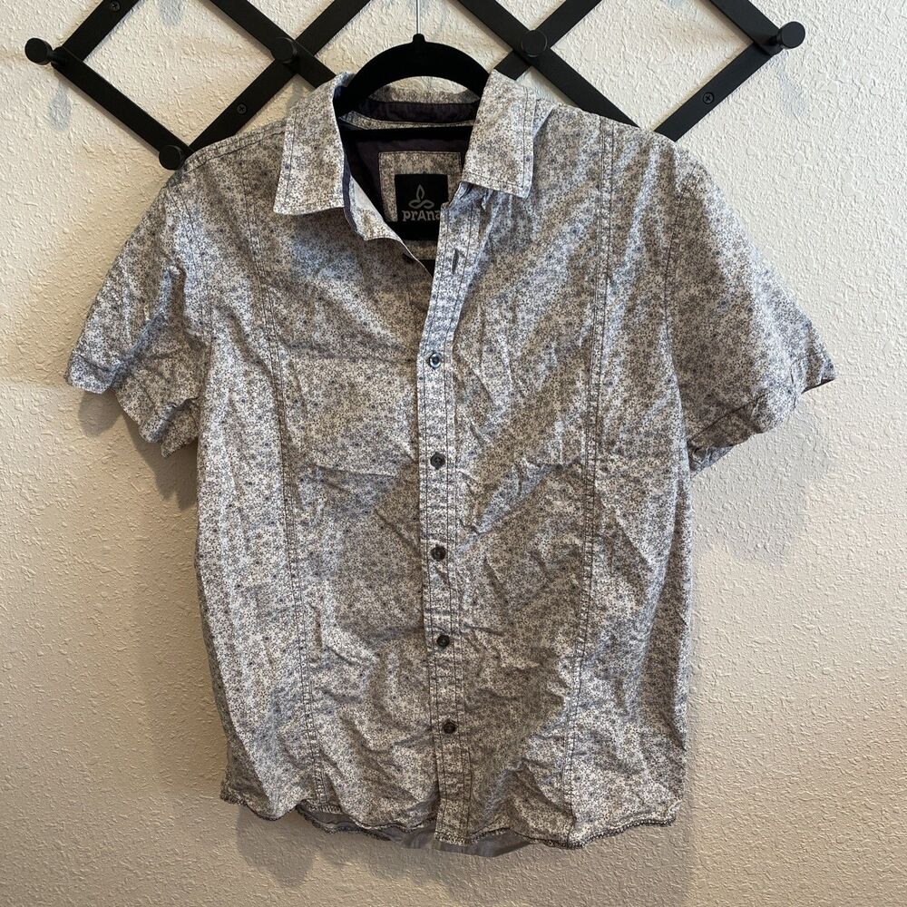 Prana Men’s Gray Floral Button Up Size Small